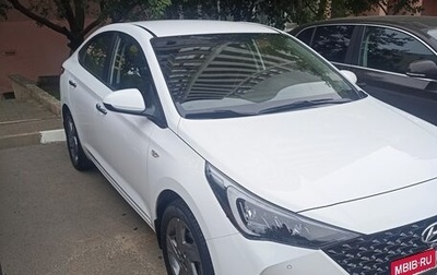 Hyundai Solaris II рестайлинг, 2021 год, 2 000 000 рублей, 1 фотография