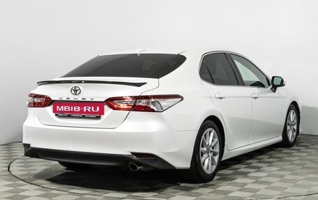 Toyota Camry, 2021 год, 2 699 000 рублей, 5 фотография