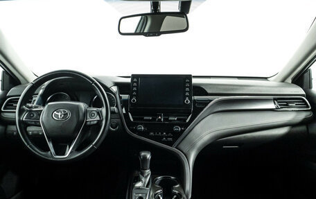 Toyota Camry, 2021 год, 2 699 000 рублей, 13 фотография
