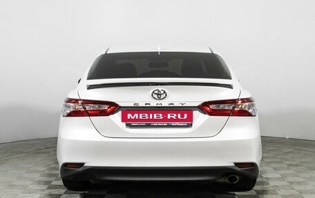 Toyota Camry, 2021 год, 2 699 000 рублей, 6 фотография