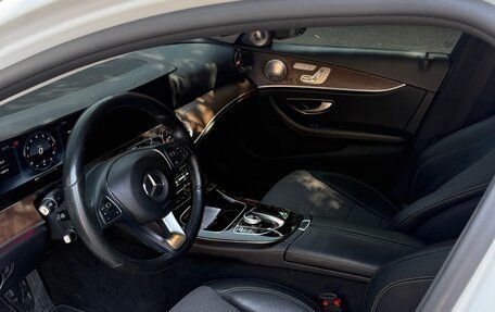 Mercedes-Benz E-Класс, 2016 год, 2 750 000 рублей, 6 фотография