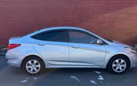Hyundai Solaris II рестайлинг, 2011 год, 750 000 рублей, 6 фотография