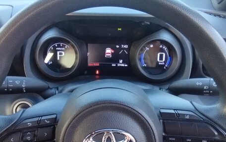 Toyota Yaris, 2020 год, 1 350 000 рублей, 9 фотография