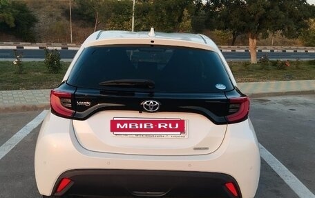 Toyota Yaris, 2020 год, 1 350 000 рублей, 6 фотография