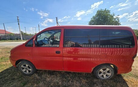 Hyundai H-1 II рестайлинг, 1999 год, 350 000 рублей, 3 фотография