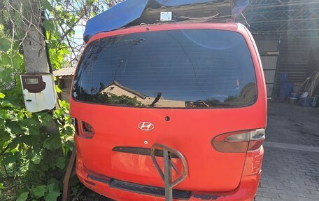 Hyundai H-1 II рестайлинг, 1999 год, 350 000 рублей, 9 фотография