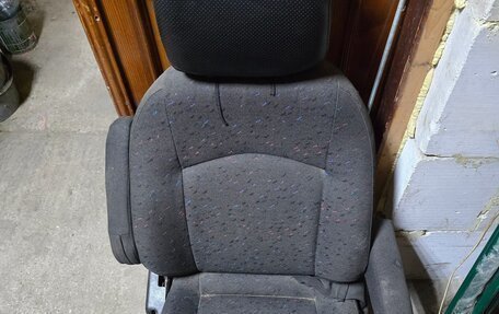 Hyundai H-1 II рестайлинг, 1999 год, 350 000 рублей, 13 фотография