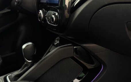 Renault Kaptur I рестайлинг, 2021 год, 1 900 000 рублей, 24 фотография