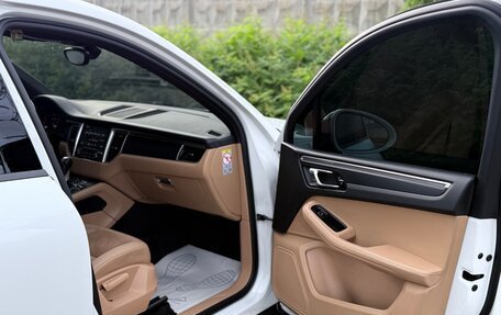 Porsche Macan I рестайлинг, 2017 год, 2 850 000 рублей, 24 фотография