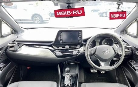 Toyota C-HR I рестайлинг, 2022 год, 2 100 000 рублей, 17 фотография
