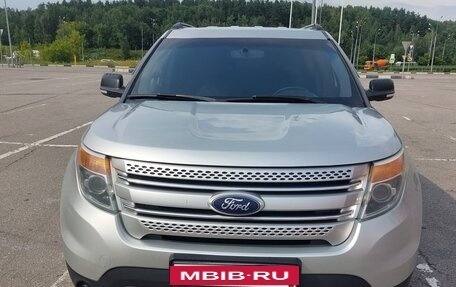 Ford Explorer VI, 2014 год, 1 600 000 рублей, 2 фотография
