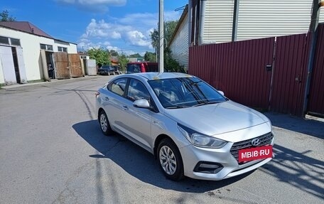 Hyundai Solaris II рестайлинг, 2017 год, 1 000 000 рублей, 7 фотография