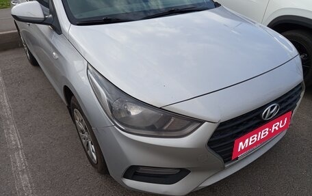 Hyundai Solaris II рестайлинг, 2017 год, 1 000 000 рублей, 9 фотография