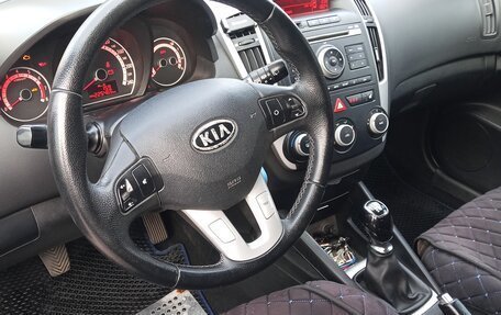 KIA cee'd I рестайлинг, 2010 год, 740 000 рублей, 3 фотография