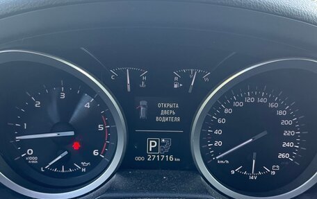 Toyota Land Cruiser 200, 2014 год, 3 400 000 рублей, 7 фотография