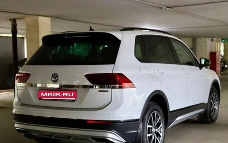Volkswagen Tiguan II, 2019 год, 3 499 949 рублей, 6 фотография