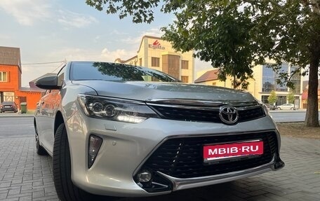 Toyota Camry, 2016 год, 2 390 000 рублей, 4 фотография