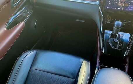 Toyota Harrier, 2018 год, 2 700 000 рублей, 6 фотография
