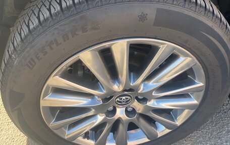 Toyota Harrier, 2018 год, 2 700 000 рублей, 16 фотография