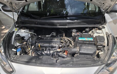 Hyundai Solaris II рестайлинг, 2013 год, 950 000 рублей, 4 фотография