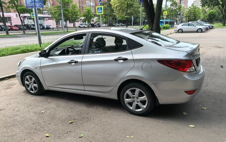 Hyundai Solaris II рестайлинг, 2013 год, 950 000 рублей, 11 фотография