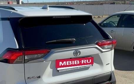 Toyota RAV4, 2021 год, 3 220 000 рублей, 6 фотография