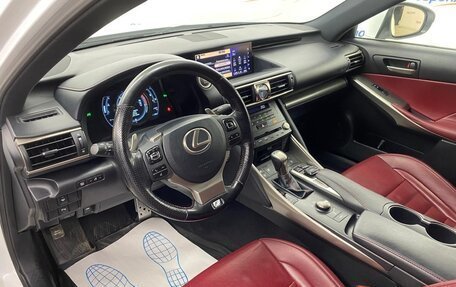 Lexus IS III, 2018 год, 2 206 000 рублей, 6 фотография