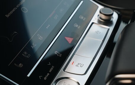 Audi A8, 2018 год, 3 800 000 рублей, 17 фотография