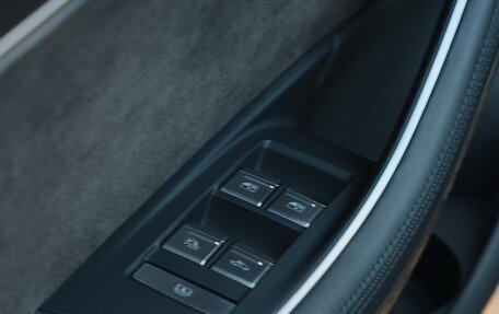 Audi A8, 2018 год, 3 800 000 рублей, 22 фотография