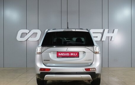 Mitsubishi Outlander III рестайлинг 3, 2014 год, 1 599 000 рублей, 4 фотография