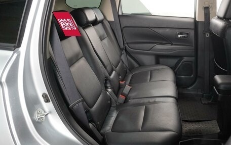 Mitsubishi Outlander III рестайлинг 3, 2014 год, 1 599 000 рублей, 7 фотография