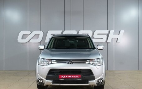 Mitsubishi Outlander III рестайлинг 3, 2014 год, 1 599 000 рублей, 3 фотография