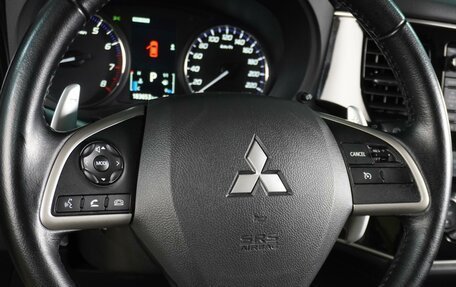Mitsubishi Outlander III рестайлинг 3, 2014 год, 1 599 000 рублей, 16 фотография
