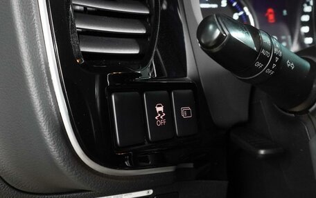 Mitsubishi Outlander III рестайлинг 3, 2014 год, 1 599 000 рублей, 19 фотография