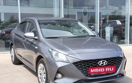 Hyundai Solaris II рестайлинг, 2021 год, 970 000 рублей, 3 фотография