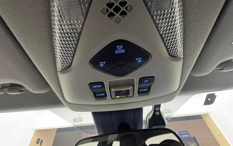 Toyota C-HR I рестайлинг, 2022 год, 1 904 279 рублей, 19 фотография