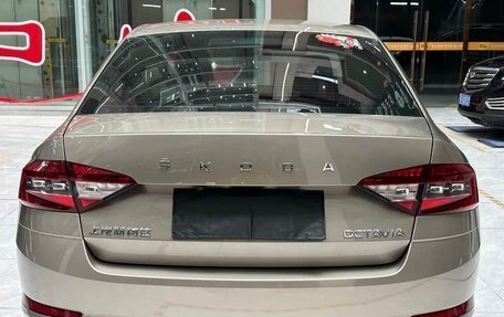 Skoda Octavia, 2022 год, 1 300 000 рублей, 4 фотография