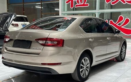 Skoda Octavia, 2022 год, 1 300 000 рублей, 6 фотография