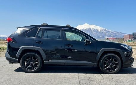 Toyota RAV4, 2021 год, 2 570 070 рублей, 3 фотография