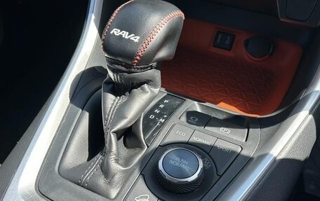 Toyota RAV4, 2021 год, 2 570 070 рублей, 23 фотография