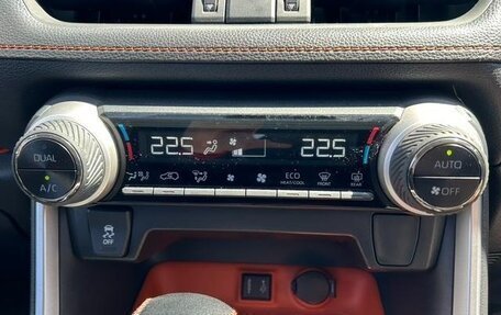 Toyota RAV4, 2021 год, 2 570 070 рублей, 24 фотография