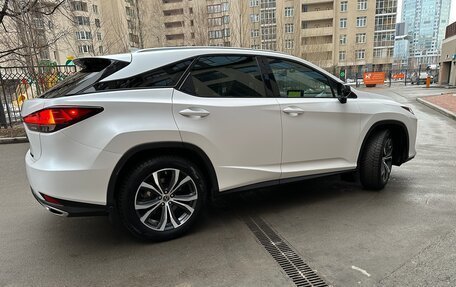 Lexus RX IV рестайлинг, 2020 год, 5 200 000 рублей, 6 фотография