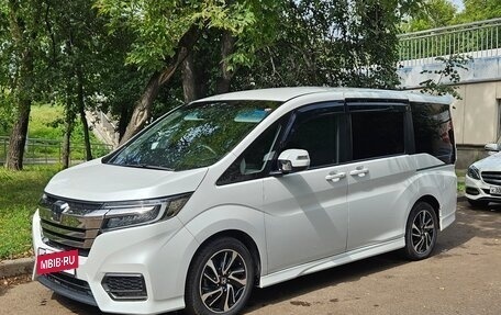 Honda Stepwgn IV, 2020 год, 2 200 000 рублей, 2 фотография