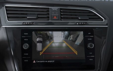 Volkswagen Tiguan II, 2017 год, 2 224 000 рублей, 13 фотография