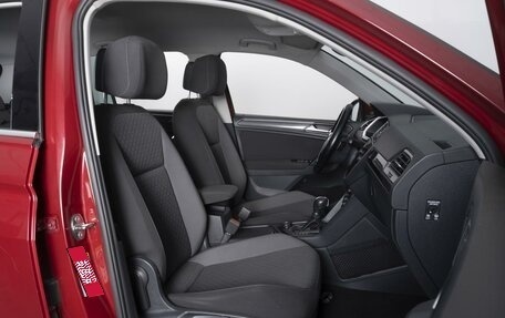 Volkswagen Tiguan II, 2017 год, 2 224 000 рублей, 8 фотография