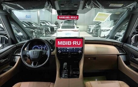 Toyota Vellfire, 2024 год, 12 100 000 рублей, 8 фотография