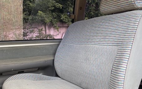 Toyota HiAce H100, 1995 год, 550 000 рублей, 4 фотография