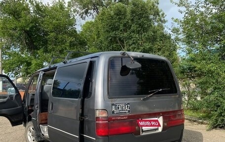 Toyota HiAce H100, 1995 год, 550 000 рублей, 6 фотография