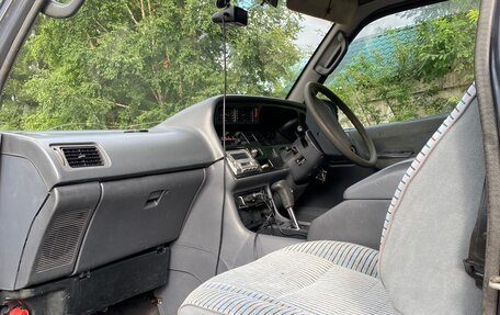 Toyota HiAce H100, 1995 год, 550 000 рублей, 18 фотография