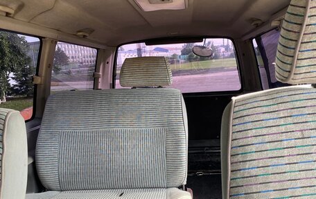 Toyota HiAce H100, 1995 год, 550 000 рублей, 22 фотография